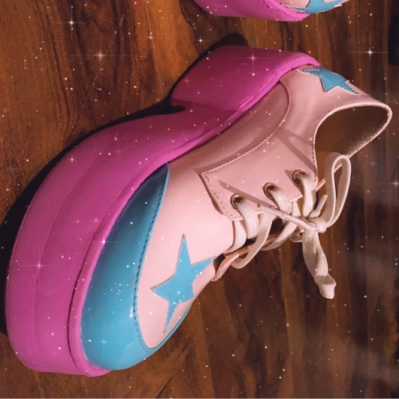 Cowboy platforms - Picture 1 of 4